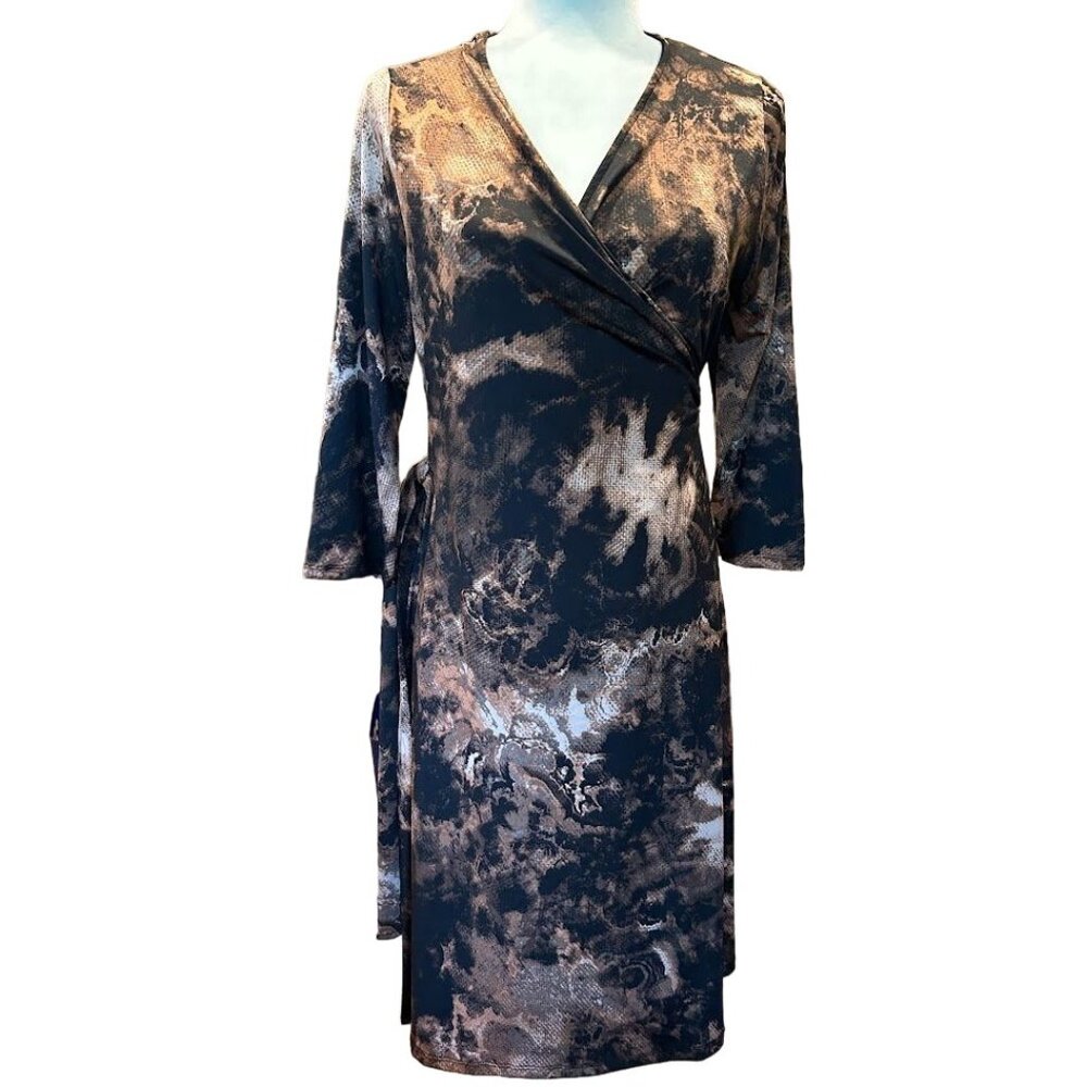 LuLaRoe Women's Medium Wrap Dress 3/4 Sleeve Abstract‎ Pattern